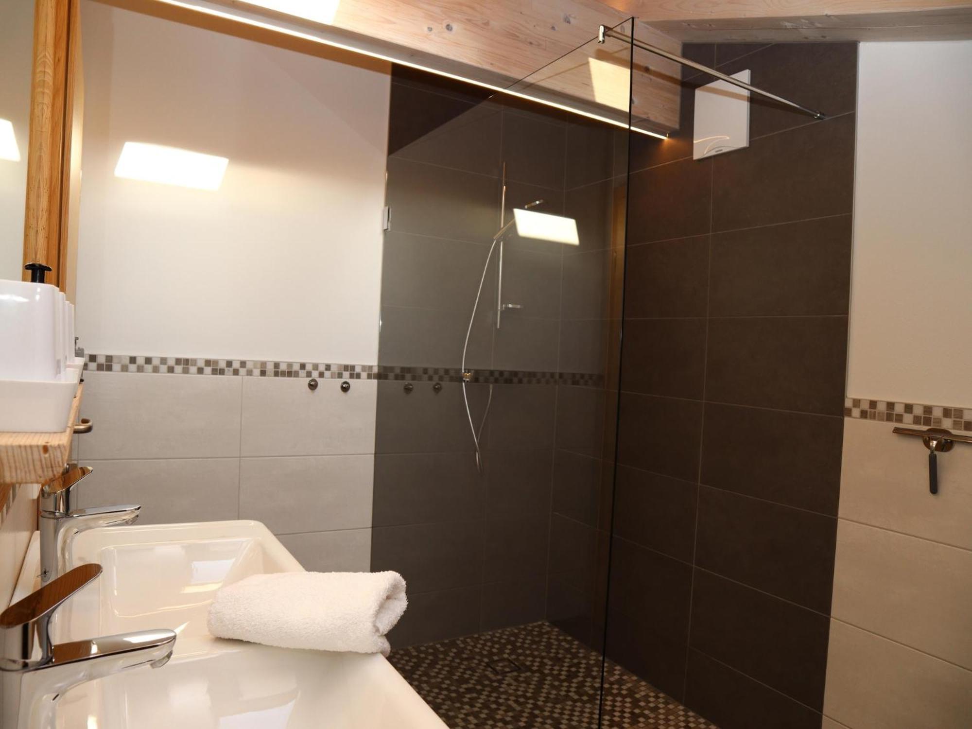 Apartment Rohregger, Neukirchen Neukirchen am Großvenediger Eksteriør billede